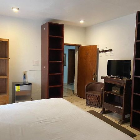 Meson Don Quijote Appartement Ajijic Buitenkant foto